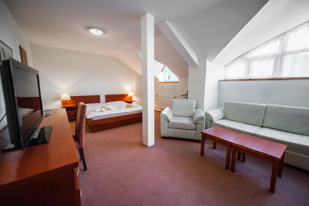 Plejsy Hotel Krompachy Luaran gambar