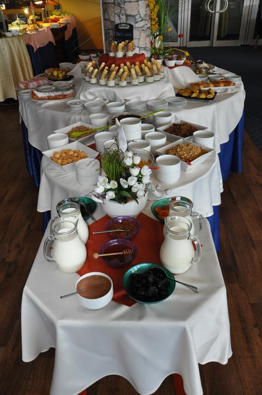 Plejsy Hotel Krompachy Luaran gambar