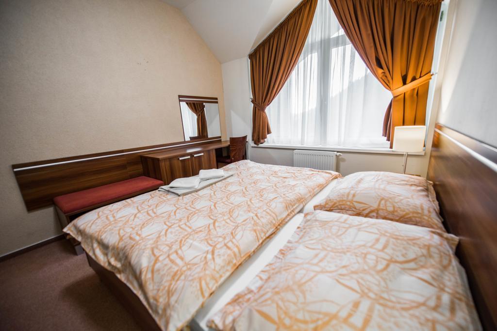 Plejsy Hotel Krompachy Luaran gambar