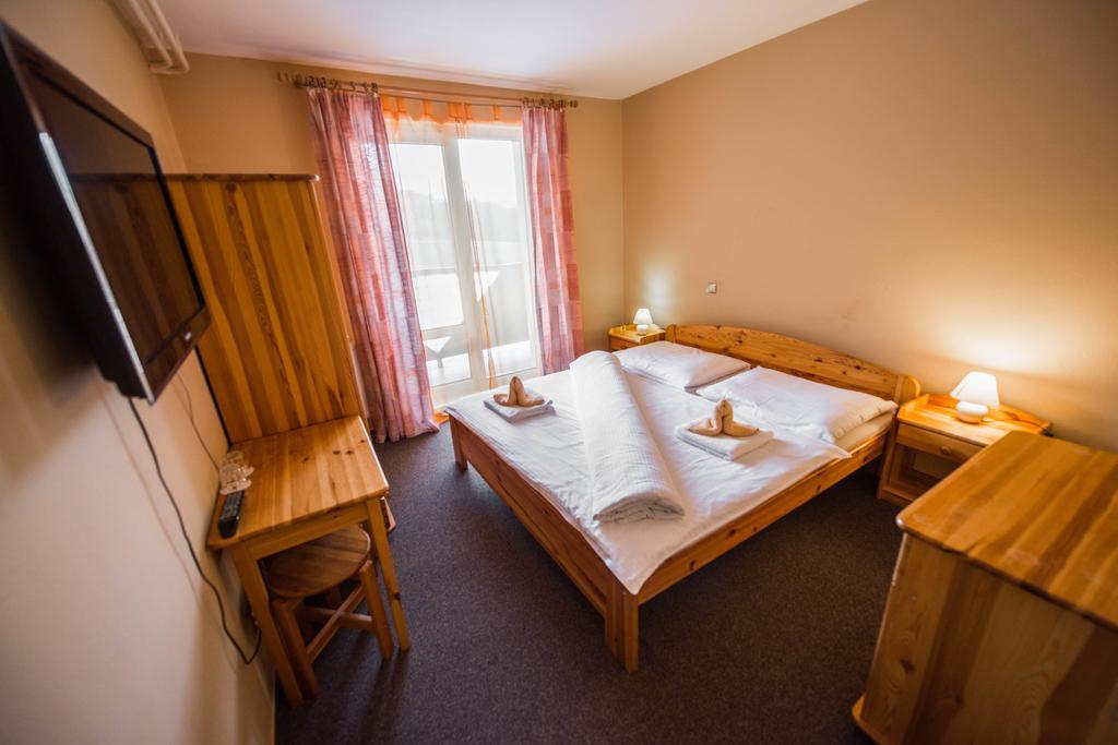 Plejsy Hotel Krompachy Luaran gambar