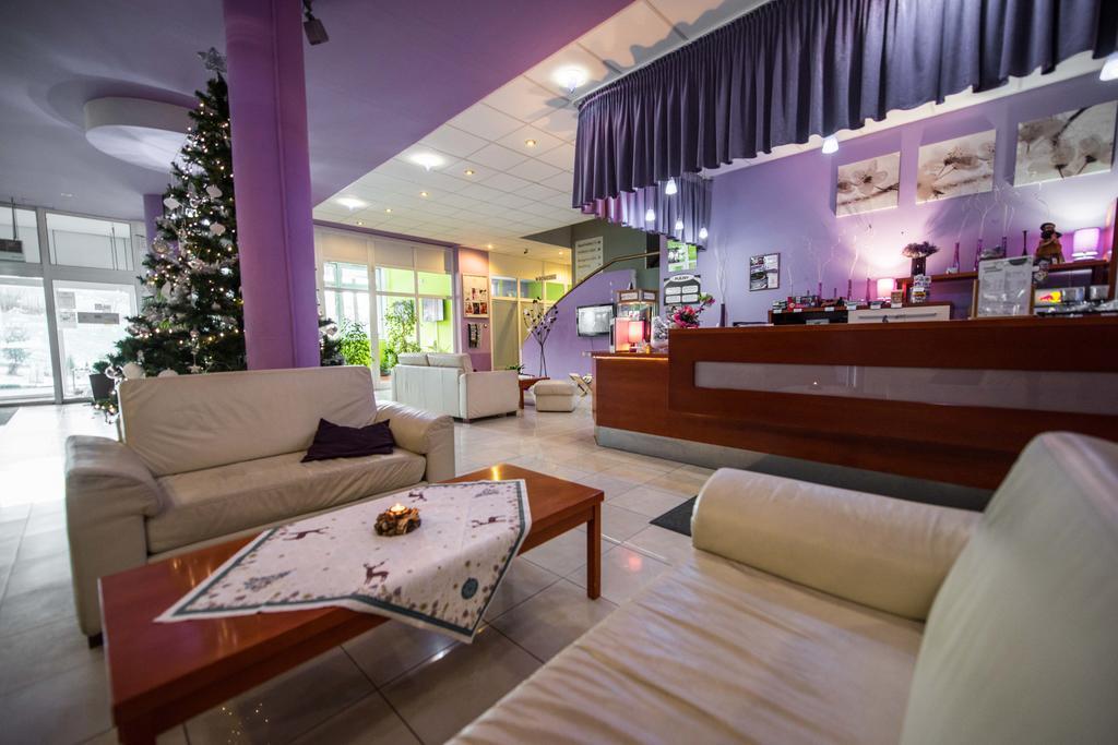 Plejsy Hotel Krompachy Luaran gambar