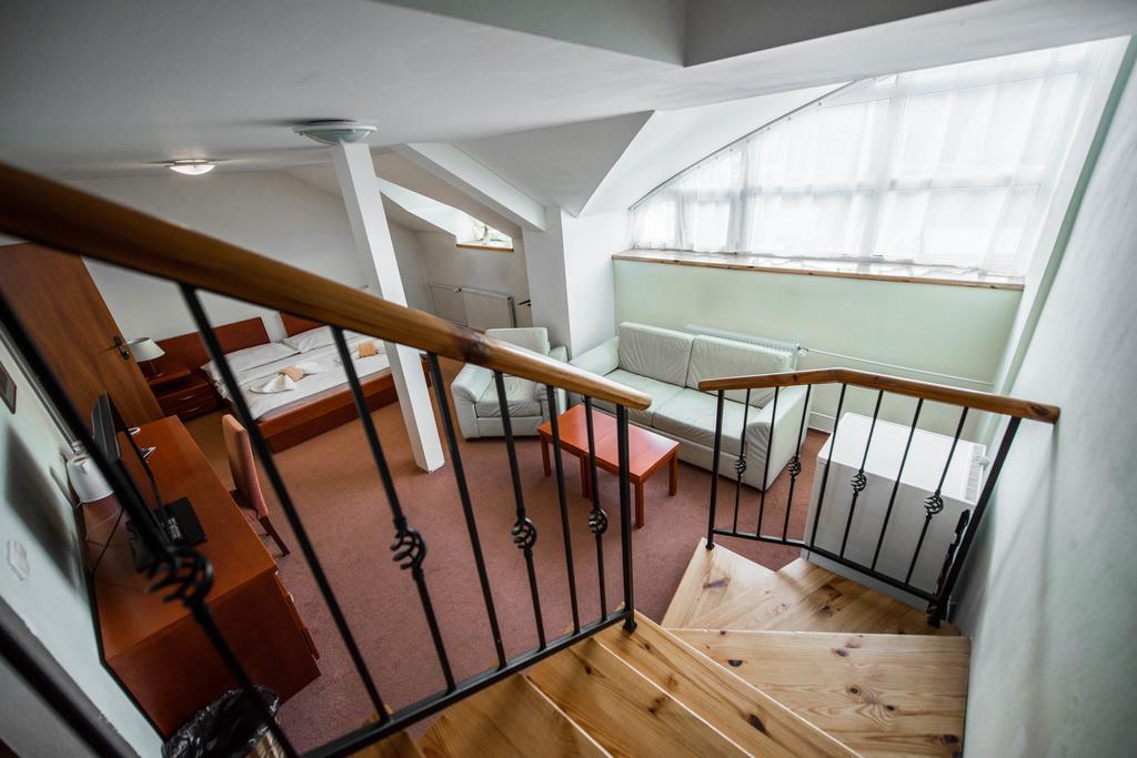 Plejsy Hotel Krompachy Luaran gambar